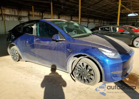 2021 Tesla Model Y z USA, uszkodzony, nr VIN 5YJYGDEE8MF138659